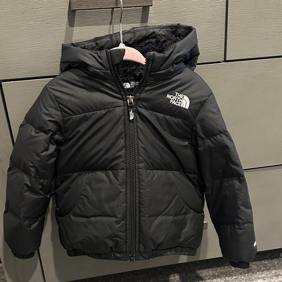 The North Face Black Hooded Fleece Winter Puffer Jacket Size 2T - Picture 1 of 6